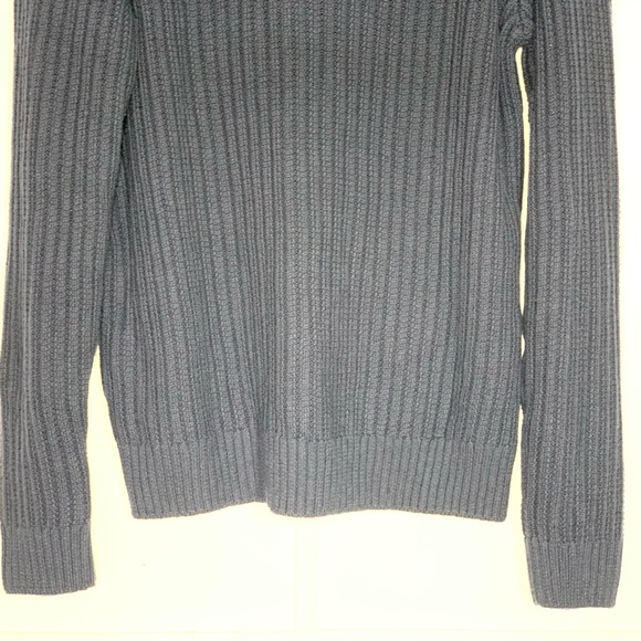 Slate & Stone Textured Weave Crew Neck Sweater in Navy - Picture 7 of 10